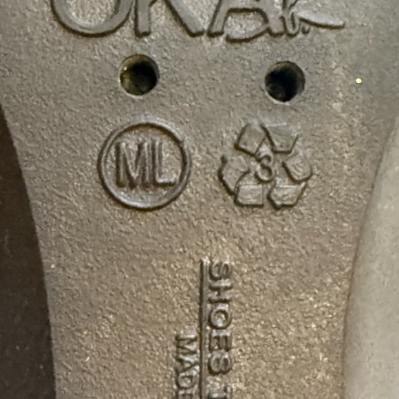 Oka-B Floral Wedge Platform Flip Flops ML (8-9.5) Brown Multi-Flower Gently Used - Picture 14 of 14